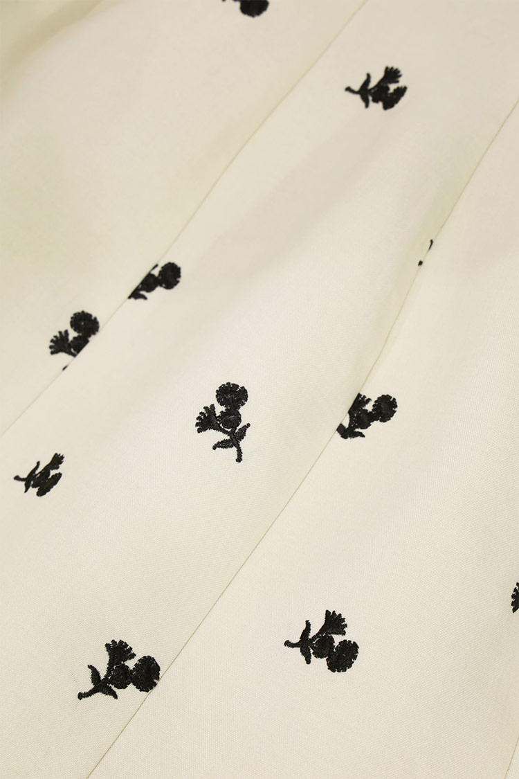 フォルムプルオーバー（フラワー/ベージュ） | MACHATT ONLINE STORE