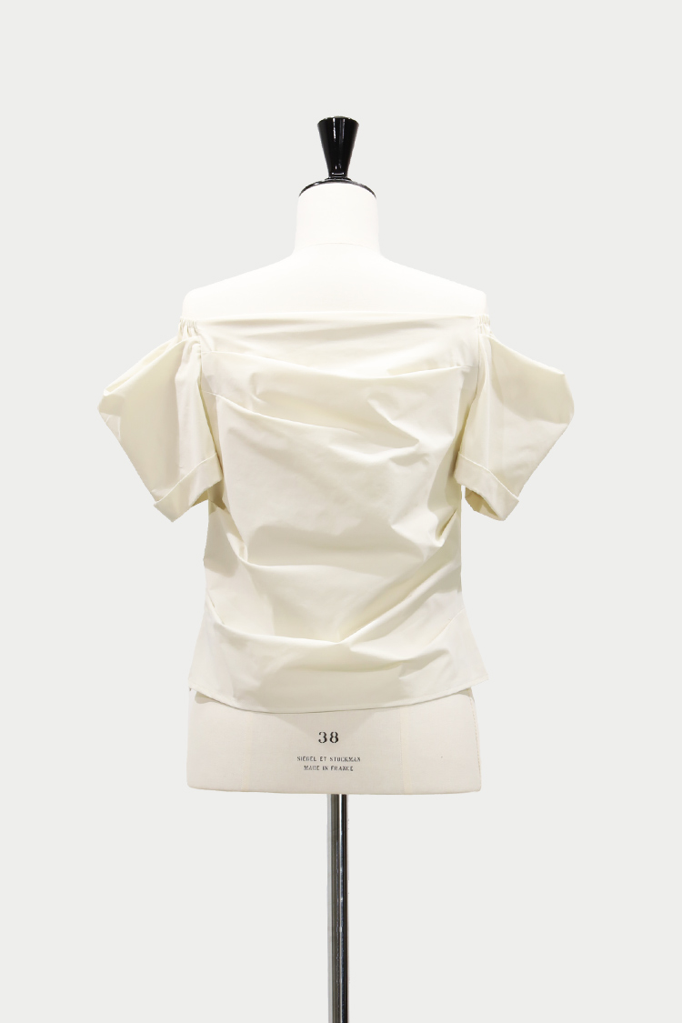 【公式】フジのお歳暮・冬ギフト | オフショルダートップス（エクリュ） MACHATT STORE ONLINE トップス