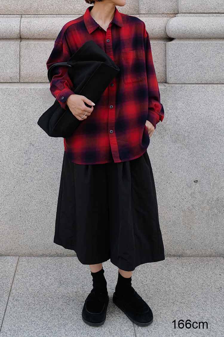 FUGA　オンブレ　チェック　長袖シャツ　ロング丈　レッド　ブラック　古着　S WESTSEA（ウエストシー）の「オンブレチェック ダメージロングシャツ