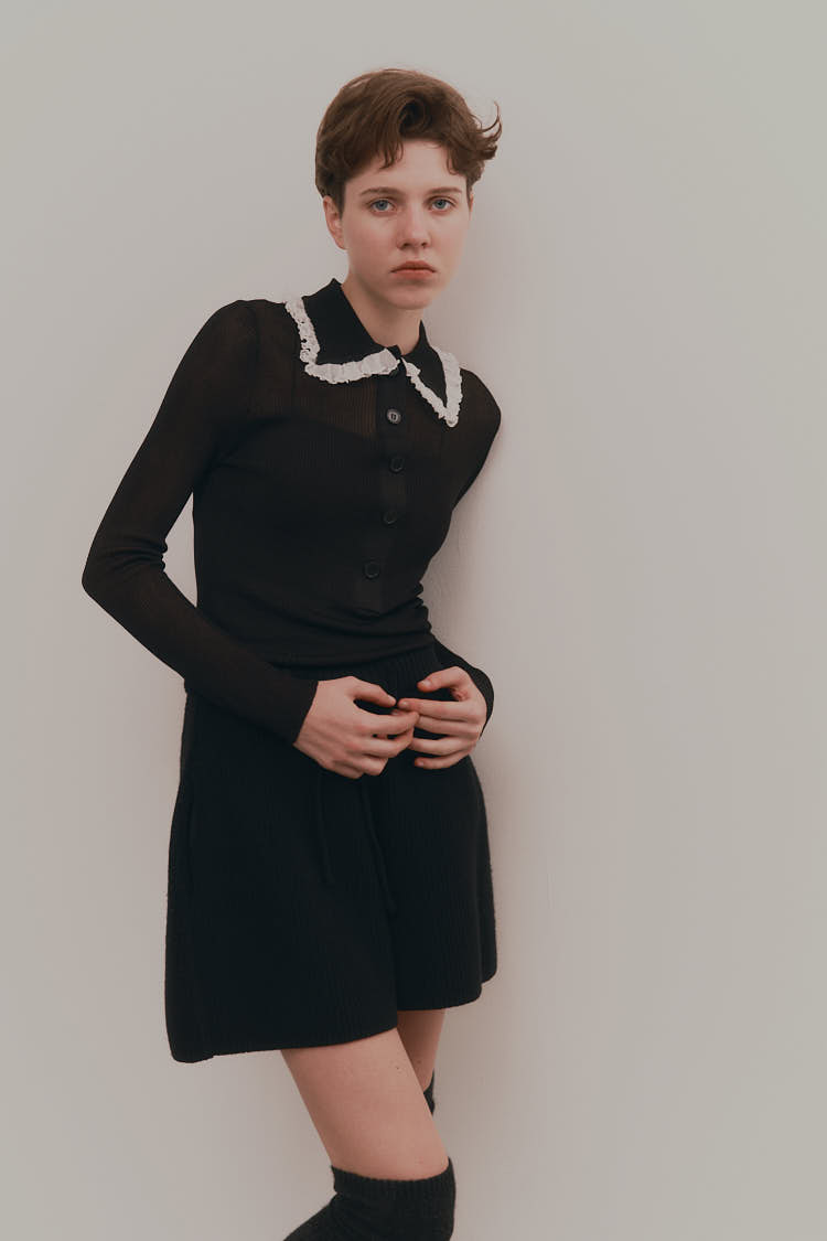 machattフリルカラーリブニットブラック 新品】MACHATT フリルカラーリブニット ブラック - メルカリ