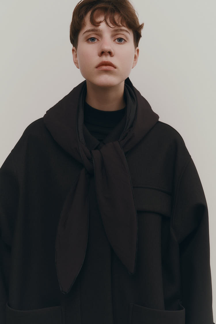 パファーフードスカーフ（ブラック） | MACHATT ONLINE STORE