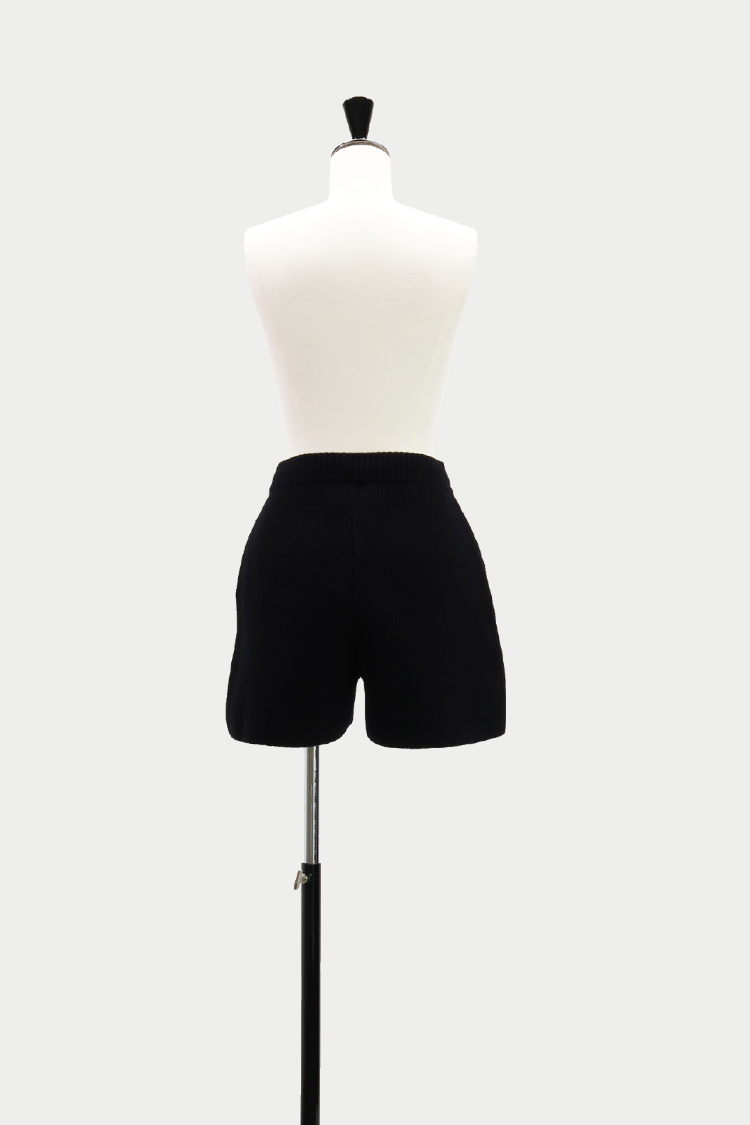 ラムズウールショートパンツ（ブラック） | MACHATT ONLINE STORE