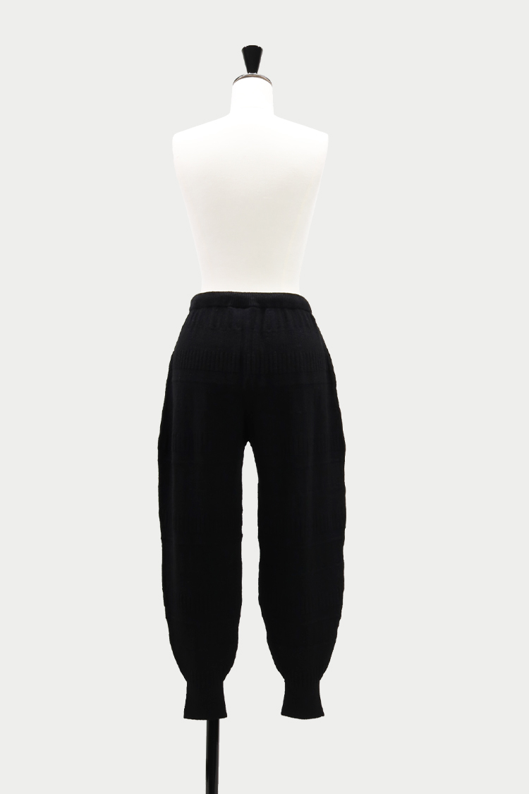新品　machatt ラムズウールニットパンツ ニットパンツ（ブラック） | MACHATT ONLINE STORE